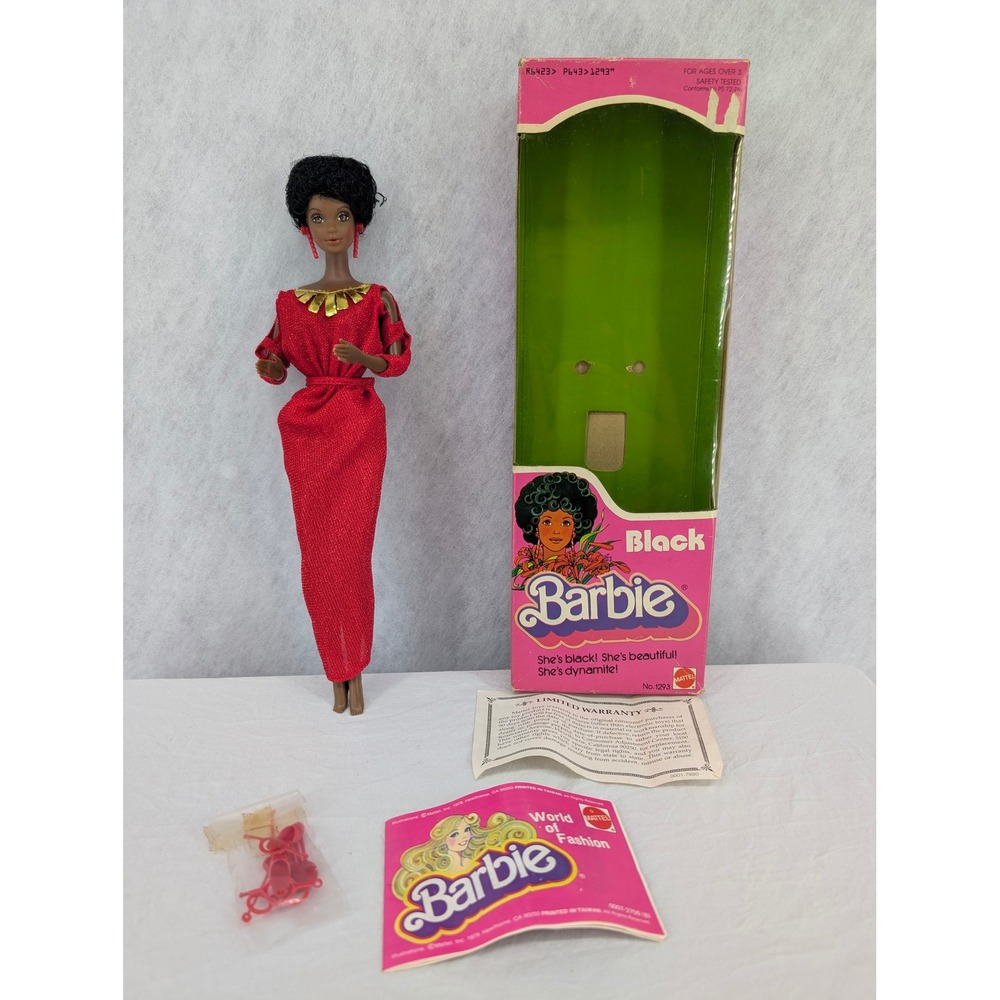 Vintage 1979 First Black Barbie Doll Mattel 1293 Red Disco Outfit Original Box - Picture 13 of 16